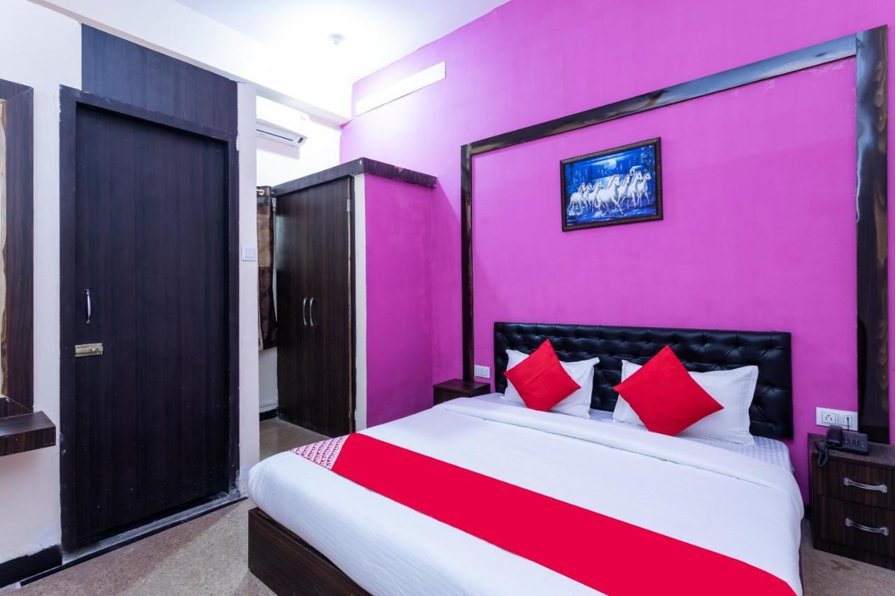 Oyo 35845 U-Turn Hotel Harsola Buitenkant foto